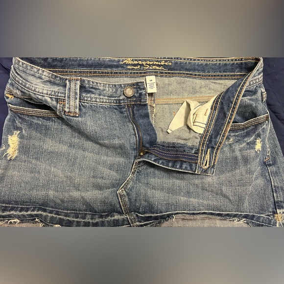 Abercrombie and Fitch Distressed Cut-Off Blue Denim Mini-Skirt Size 10 - Picture 6 of 10
